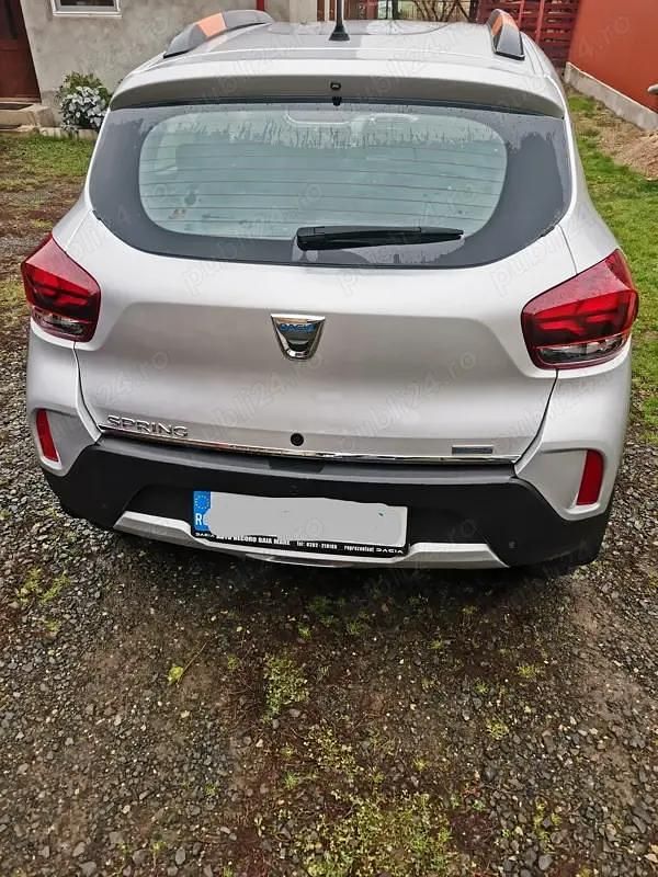 Second-hand Dacia Spring Comfort Plus 33 kW (45 CP) 2022 Argintiu Hatchback