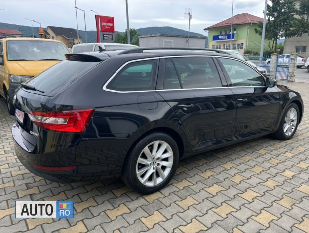 Utilizat 2016 Skoda Superb Break | 12.999 EUR (Scump) - Imagine 1/4