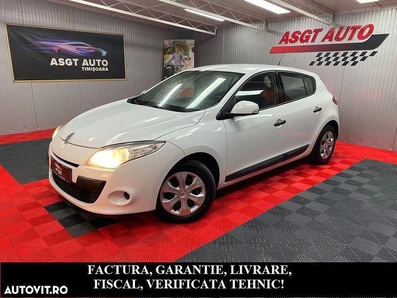 Culoarealb Utilizat 2011 Renault Mégane III Hatchback | 4.199 EUR (Preț OK) - Imagine 1/4
