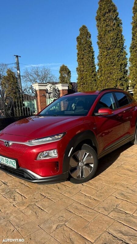 Rosu Utilizat 2020 Hyundai Kona SUV | 15.999 EUR (Preț bun) - Imagine 1/4
