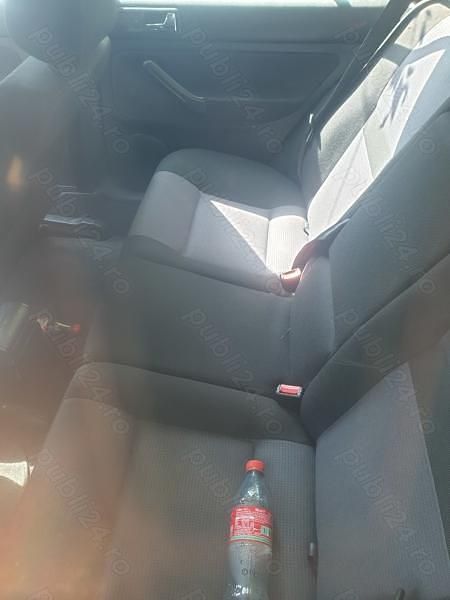 Second-hand VW Golf IV 90 CP (66 kW) 2001 Albastru Hatchback