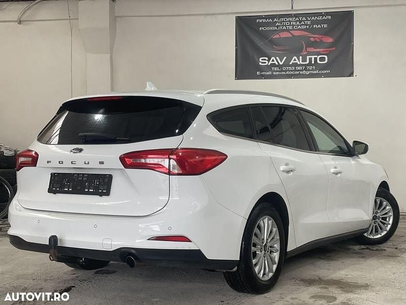 Second-hand Ford Focus Business Edition 150 CP (110 kW) 2020 Culoarealb Break