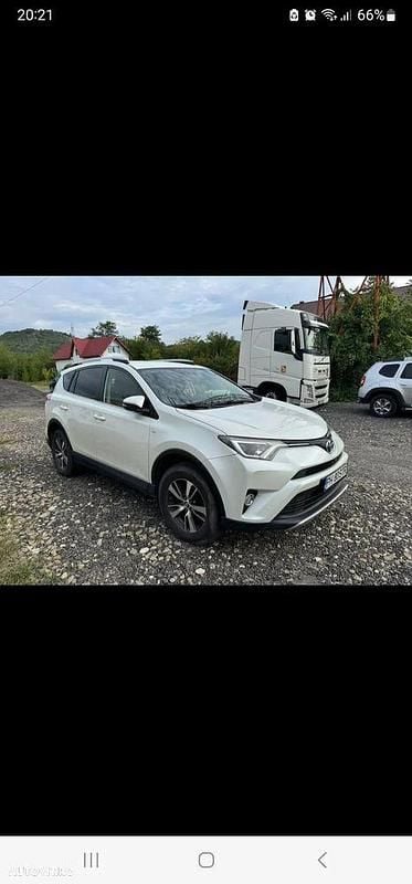 Culoarealb Utilizat 2017 Toyota RAV4 SUV | 14.500 EUR (Preț OK) - Imagine 1/4