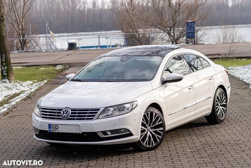 Culoarealb Utilizat 2012 VW Passat Berlinǎ | 11.390 EUR (Scump) - Imagine 1/4