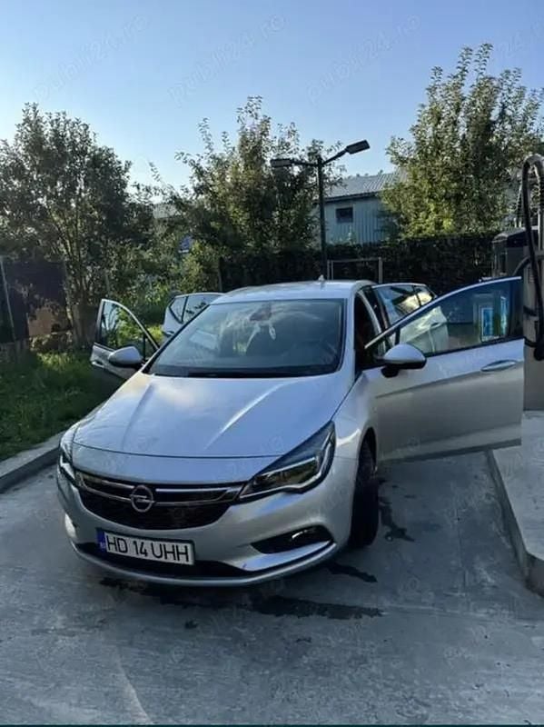 Utilizat 2017 Opel Astra Hatchback | 6.750 EUR (Preț bun) - Imagine 1/4