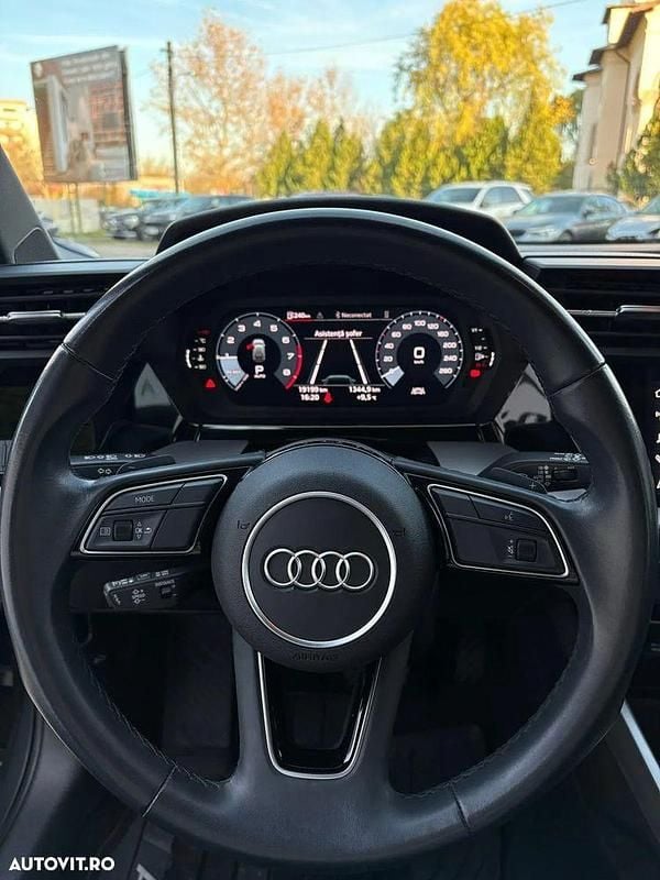 Second-hand Audi A3 Sportback Advanced 110 CP (80 kW) 2024 Culoaregri Hatchback