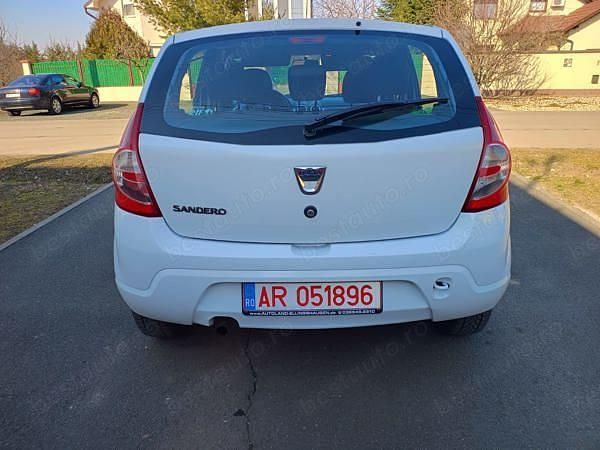 Second-hand Dacia Sandero 90 CP (66 kW) 2012 Alb Hatchback