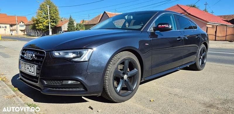Culoarenegru Utilizat 2013 Audi A5 Coupe | 10.800 EUR (Preț bun) - Imagine 1/4
