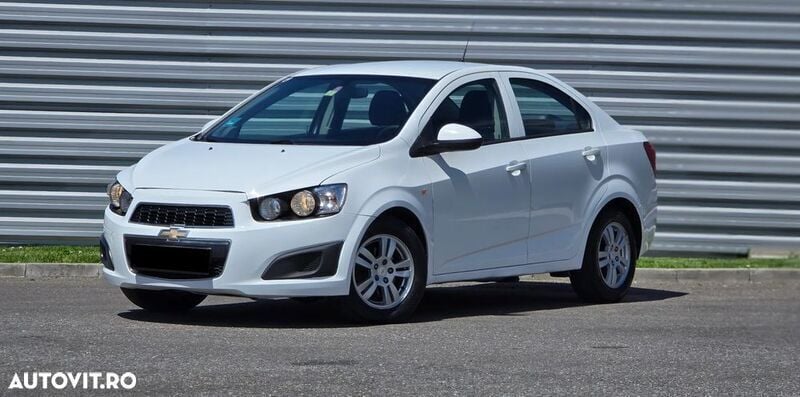 Negru Utilizat 2012 Chevrolet Aveo Berlinǎ | 3.150 EUR - Imagine 1/4