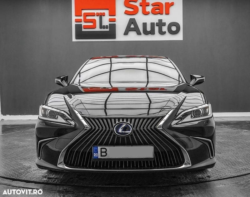 Second-hand Lexus ES300H Executive Line 218 CP (160 kW) 2020 Culoarenegru Berlinǎ