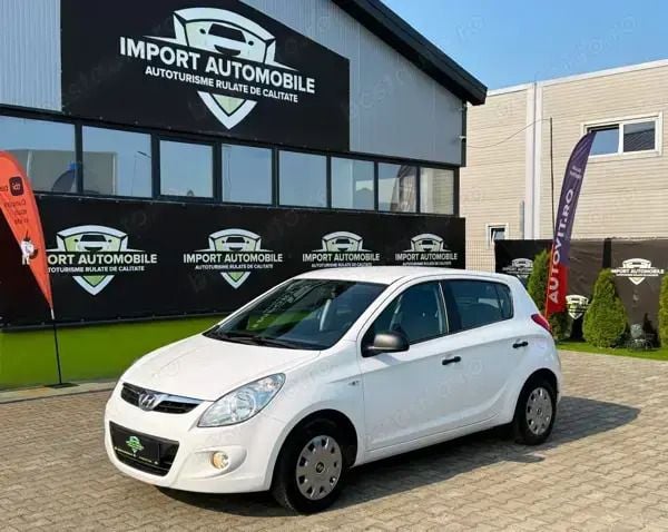 Utilizat 2012 Hyundai i20 Classic Hatchback | 3.999 EUR - Imagine 1/4