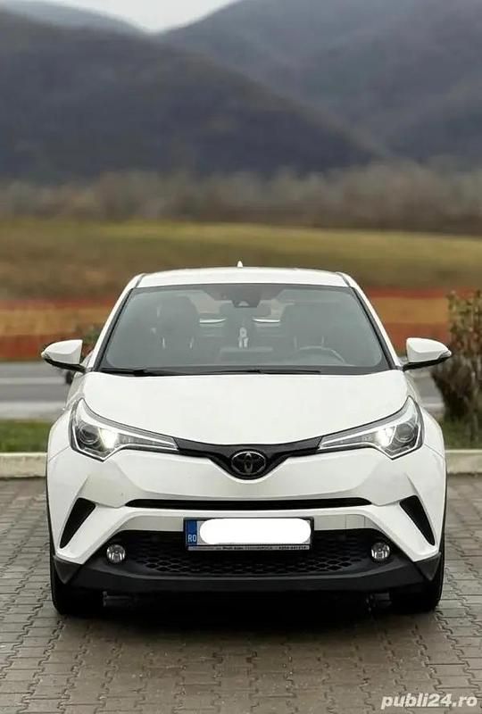 Second-hand Toyota C-HR 116 CP (85 kW) 2019 Culoarealb SUV