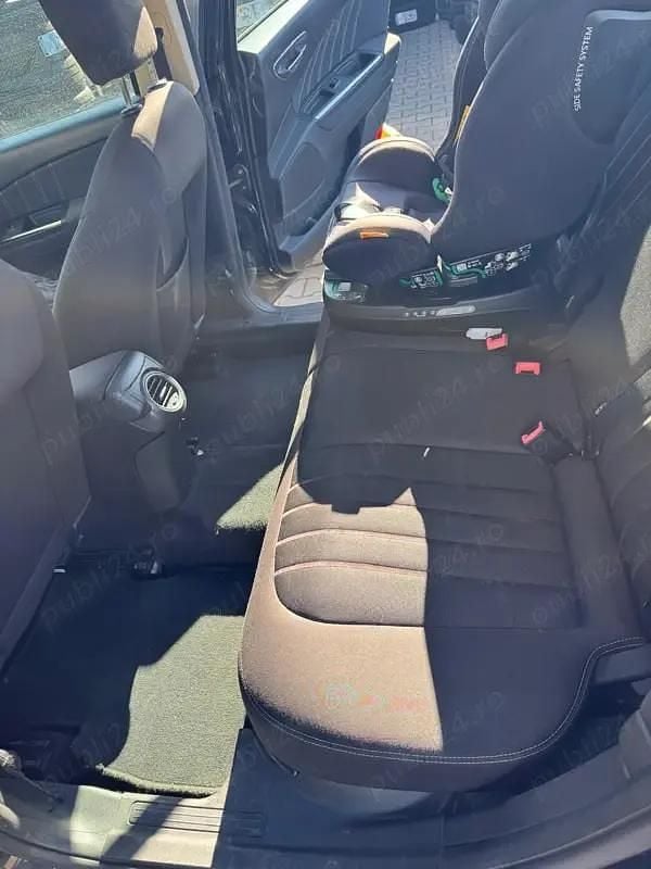 Utilizat 2008 Lancia Delta Hatchback | 2.497 EUR - Imagine 1/4