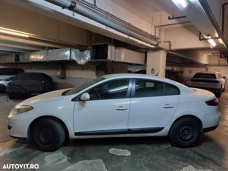 Culoarealb Utilizat 2011 Renault Fluence Berlinǎ | 4.300 EUR (Preț bun) - Imagine 1/4