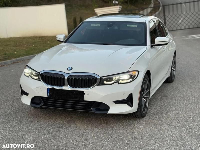 Culoarealb Utilizat 2019 BMW 330 Luxury Line Berlinǎ | 27.300 EUR (Super Preț) - Imagine 1/4