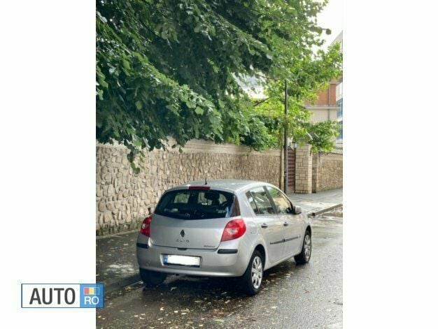 Gri Utilizat 2006 Renault Clio II Hatchback | 2.150 EUR (Preț OK) - Imagine 1/1