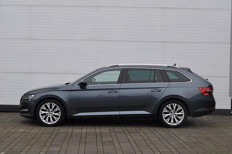 Second-hand Skoda Superb Style 190 CP (139 kW) 2019 Gri inchis  metalic Break