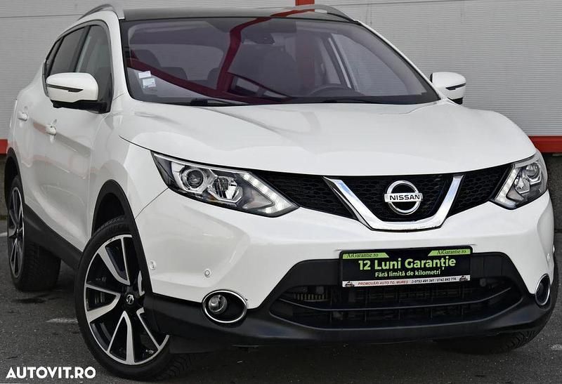 Culoarealb Utilizat 2015 Nissan Qashqai Tekna SUV | 11.490 EUR (Preț OK) - Imagine 1/4