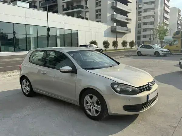 Gri Utilizat 2009 VW Golf VI Hatchback | 4.500 EUR (Preț OK) - Imagine 1/4