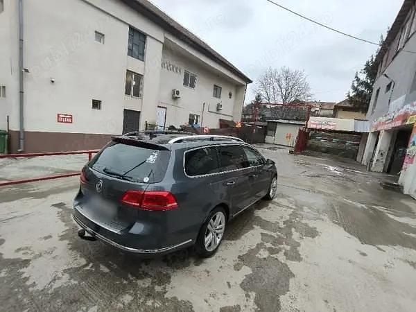 Second-hand VW Passat 140 CP (102 kW) 2012 Albastru Break