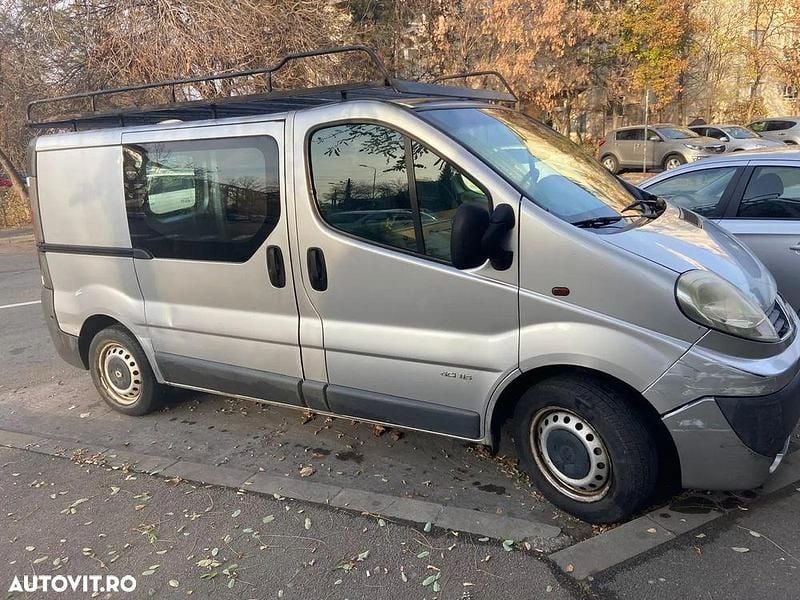 Gri Utilizat 2007 Renault Trafic Van | 3.200 EUR (Preț OK) - Imagine 1/4