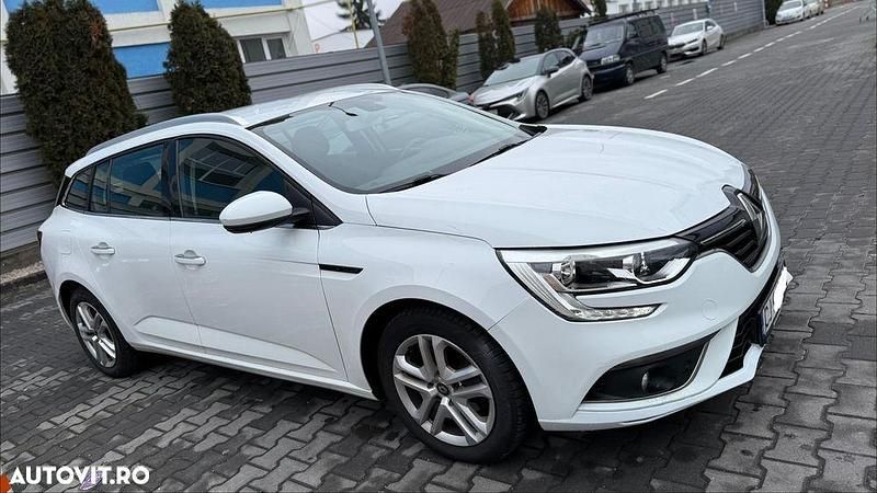 Second-hand Renault Mégane GrandTour Life 116 CP (85 kW) 2019 Culoarealb Break