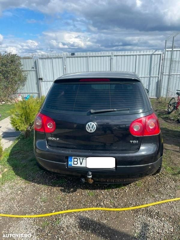 Second-hand VW Golf IV Comfortline 140 CP (102 kW) 2005 Culoarenegru Hatchback