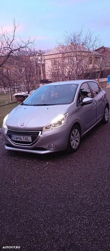 Culoaregri Utilizat 2014 Peugeot 208 Active Hatchback | 4.300 EUR (Preț bun) - Imagine 1/4