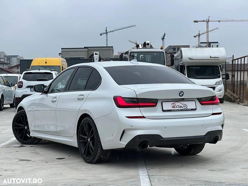 Second-hand BMW 320 190 CP (139 kW) 2021 Culoarealb Berlinǎ