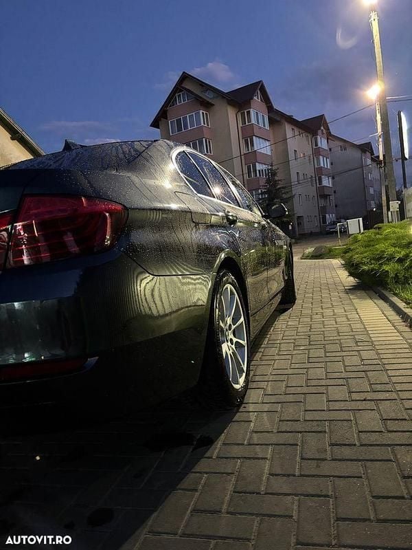 Gri Utilizat 2016 BMW 518 Berlinǎ | 13.500 EUR (Preț OK) - Imagine 1/4