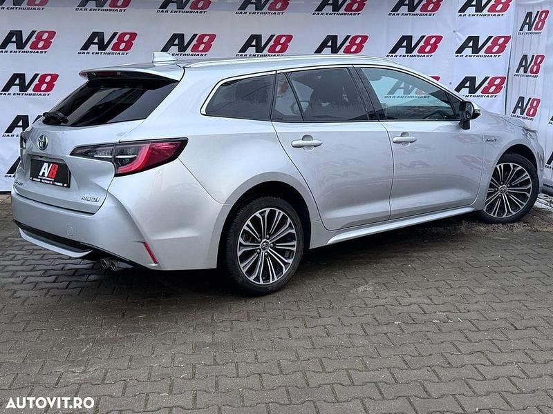 Second-hand Toyota Corolla 184 CP (135 kW) 2020 Culoareargint Break