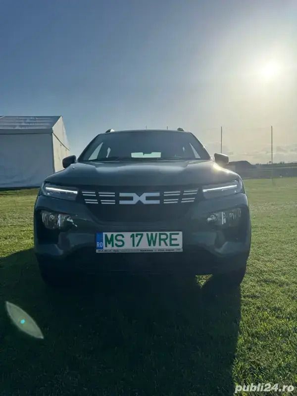 Verde Utilizat 2023 Dacia Spring Hatchback | 13.499 EUR (Puțin scump) - Imagine 1/4