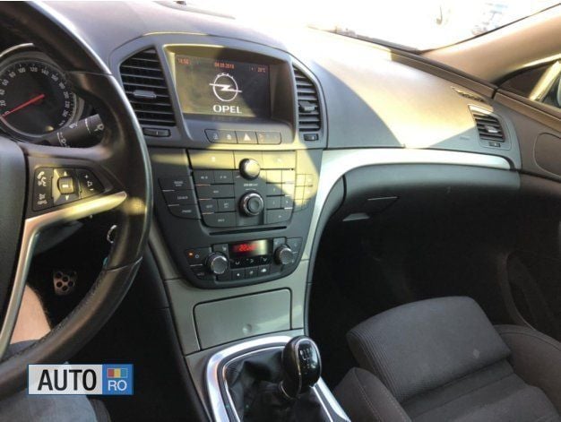 Second-hand Opel Insignia 130 CP (95 kW) 2009 Gri Break