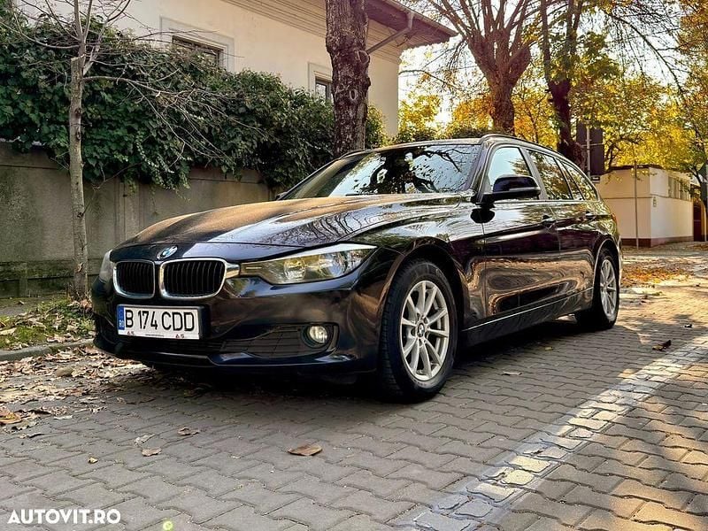 Culoarenegru Utilizat 2015 BMW 318 Advantage Break | 8.500 EUR (Preț bun) - Imagine 1/4
