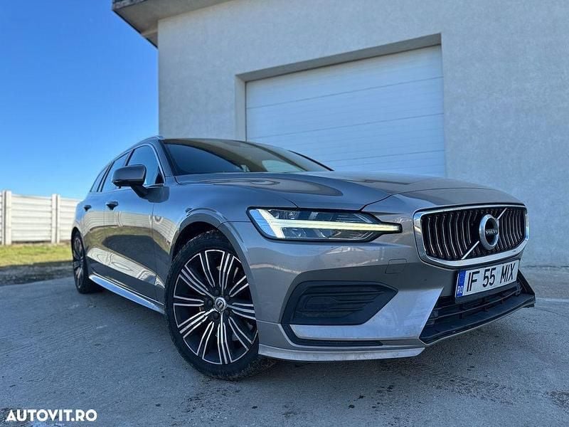 Culoaregri Second-hand 2019 Volvo V60 Momentum Break | 16.999 EUR (Preț bun) - Imagine 1/4