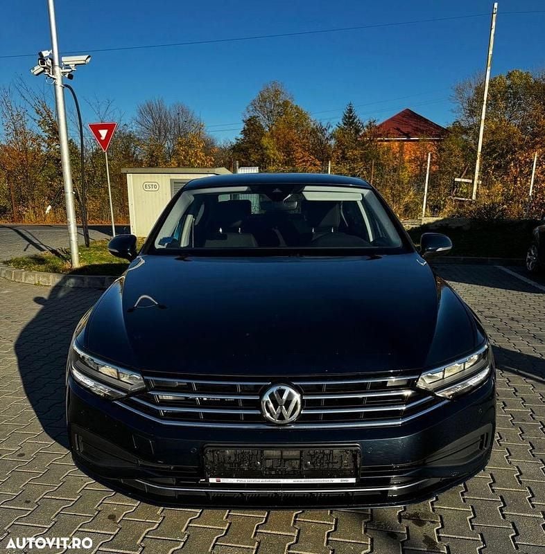 Culoarealbastru Utilizat 2019 VW Passat Comfortline Break | 17.200 EUR (Preț bun) - Imagine 1/4
