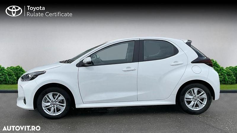 Second-hand Toyota Yaris Hybrid 116 CP (85 kW) 2023 Culoarealb Hatchback