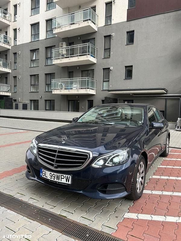 Culoarealbastru Utilizat 2014 Mercedes E350 Avantgarde Berlinǎ | 16.000 EUR - Imagine 1/4