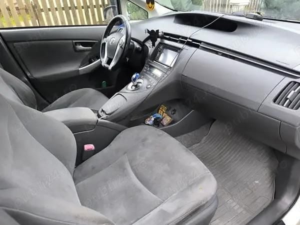 Second-hand Toyota Prius 125 CP (91 kW) 2010 Alb Hatchback