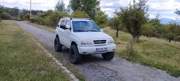 Utilizat 2000 Suzuki Grand Vitara SUV | 4.700 EUR - Imagine 1/4