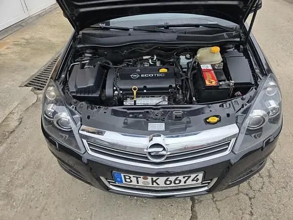 Second-hand Opel Astra 116 CP (85 kW) 2009 Culoarenegru Hatchback