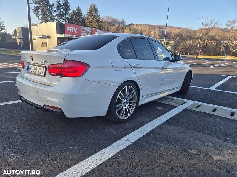 Second-hand BMW 330e iPerformance 251 CP (184 kW) 2016 Culoarealb Berlinǎ