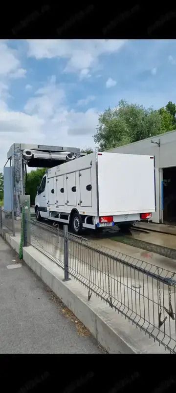 Second-hand Mercedes Sprinter 120 CP (88 kW) 2014 Van