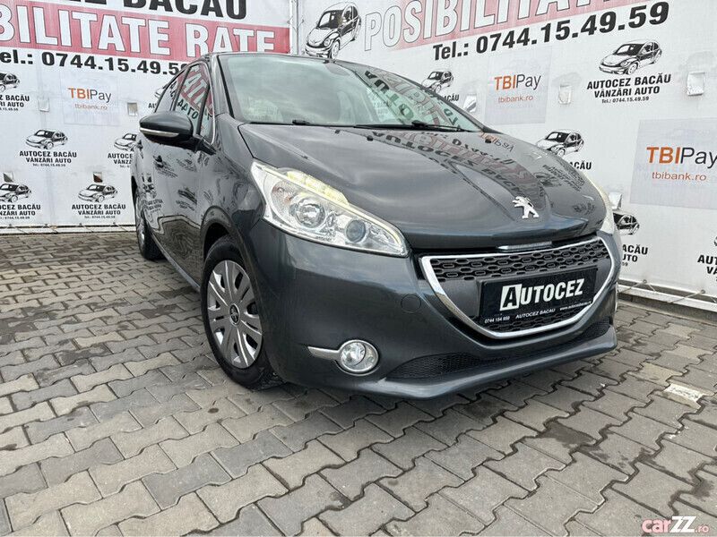Gri Utilizat 2013 Peugeot 208 Allure Hatchback | 5.950 EUR (Preț OK) - Imagine 1/4