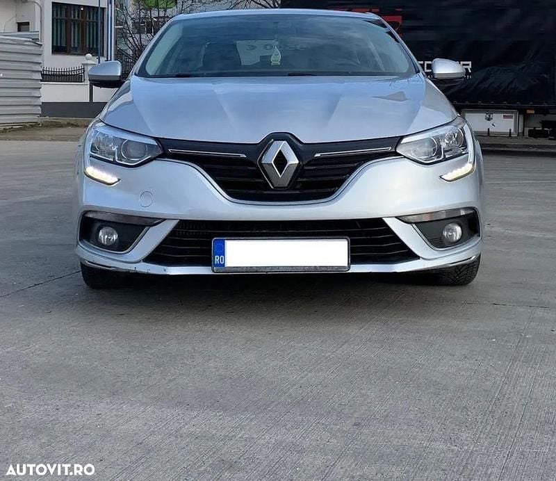 Culoaregri Utilizat 2017 Renault Mégane IV Berlinǎ | 6.900 EUR (Preț bun) - Imagine 1/4
