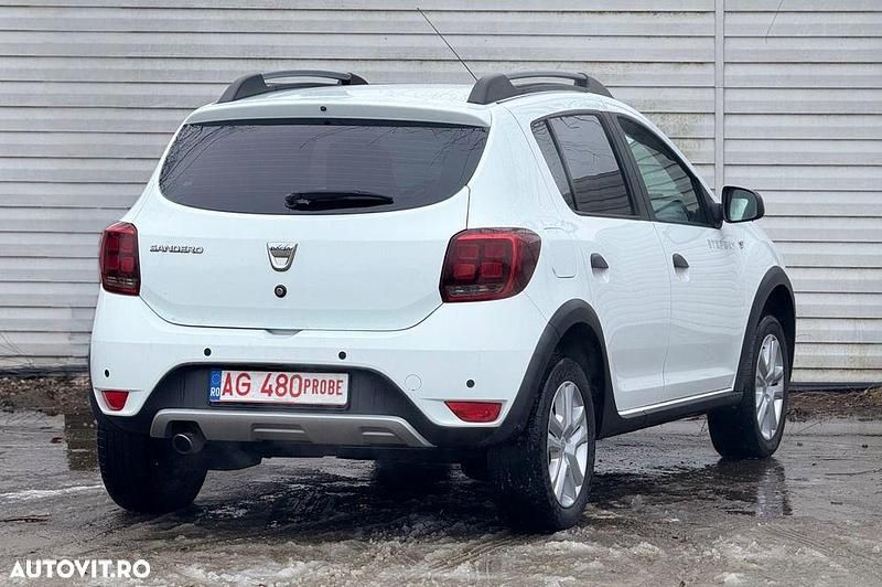 Second-hand Dacia Sandero Prestige 90 CP (66 kW) 2018 Culoarealb