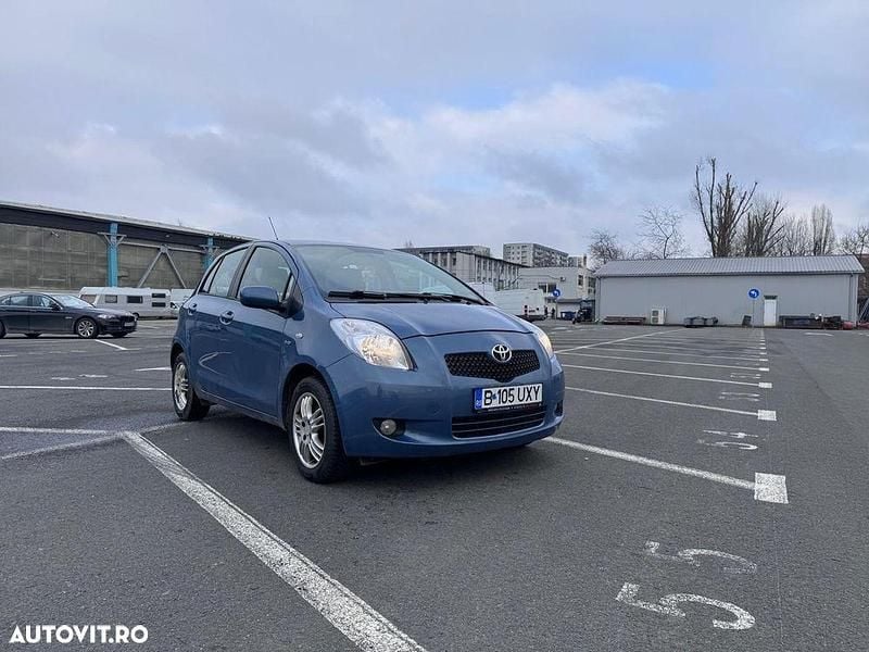 Second-hand Toyota Yaris Sol 90 CP (66 kW) 2008 Culoarealbastru Hatchback
