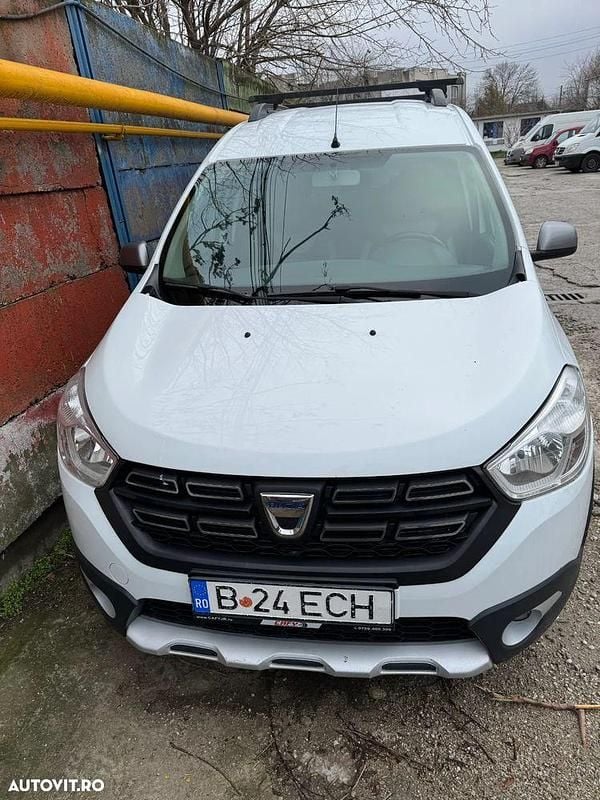 Culoarealb Utilizat 2019 Dacia Dokker Stepway Monovolum | 6.900 EUR (Super Preț) - Imagine 1/4