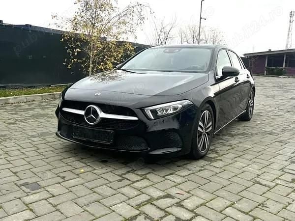 Negru Utilizat 2019 Mercedes A220 Hatchback | 19.500 EUR (Super Preț) - Imagine 1/4