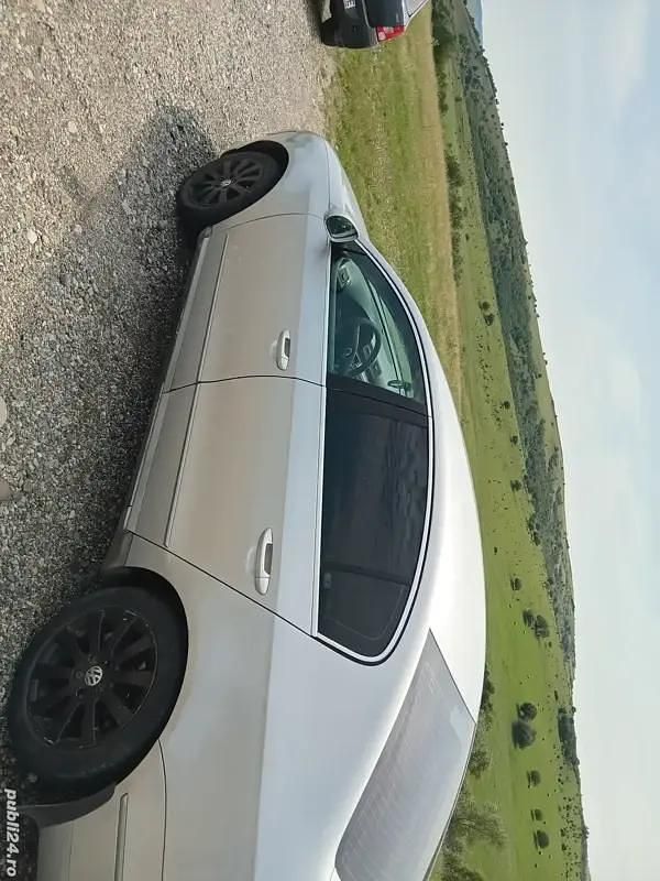 Utilizat 2006 VW Passat Berlinǎ | 2.500 EUR (Preț OK) - Imagine 1/4